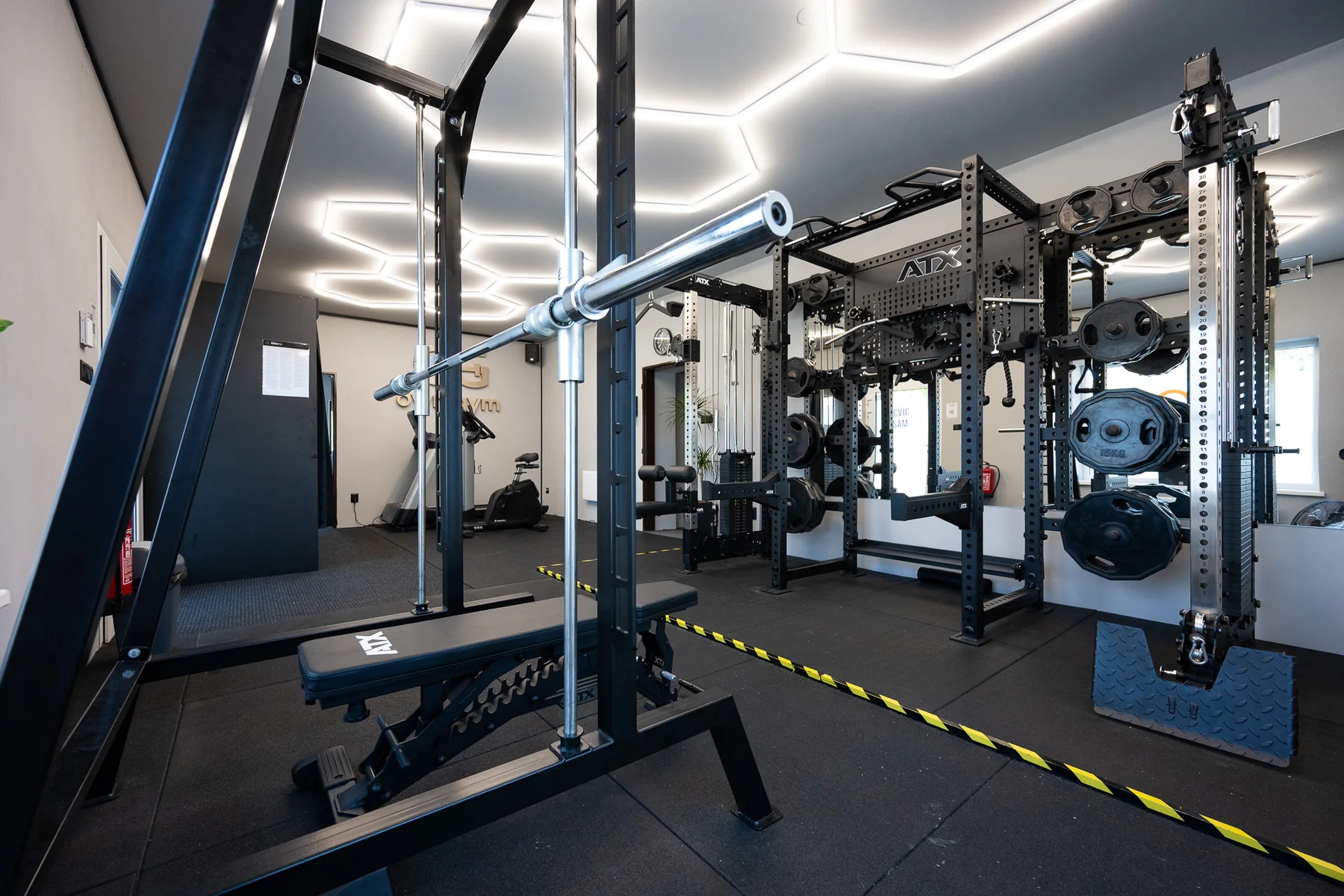 OWN GYM – stroje a multifunkční rack
